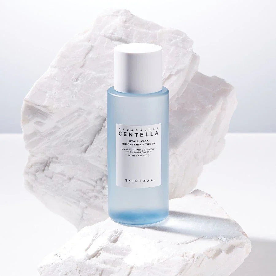 Skin1004 Madagascar Centella Hyalu-Cica Brightening Toner (210ml)